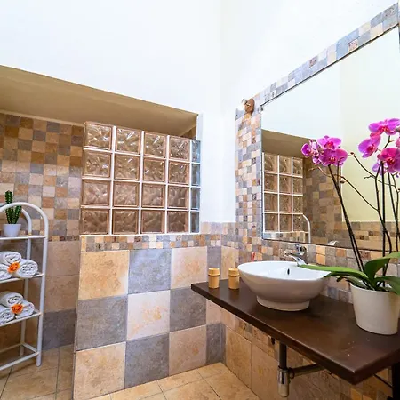 Beatifull El Duque & Private Pool Villa